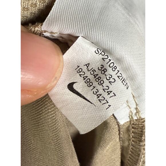 Nike‎ Golf Flex Performance Standard Fit Pants Beige Tan AJ5489-247 Mens 38x32 - Picture 10 of 10